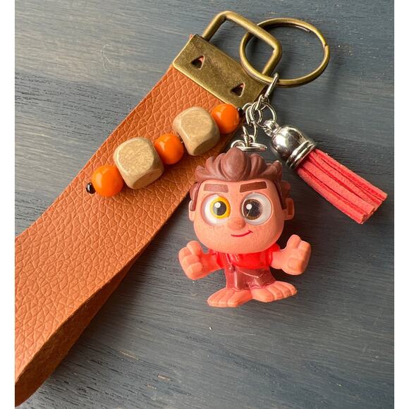 Disney Doorable Wreck It Ralph Keychain New - Picture 1 of 3